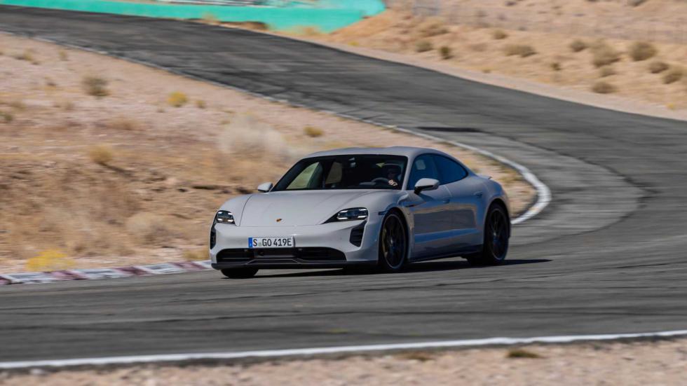 Πρεμιέρα για τη νέα Porsche Taycan GTS με 598 άλογα